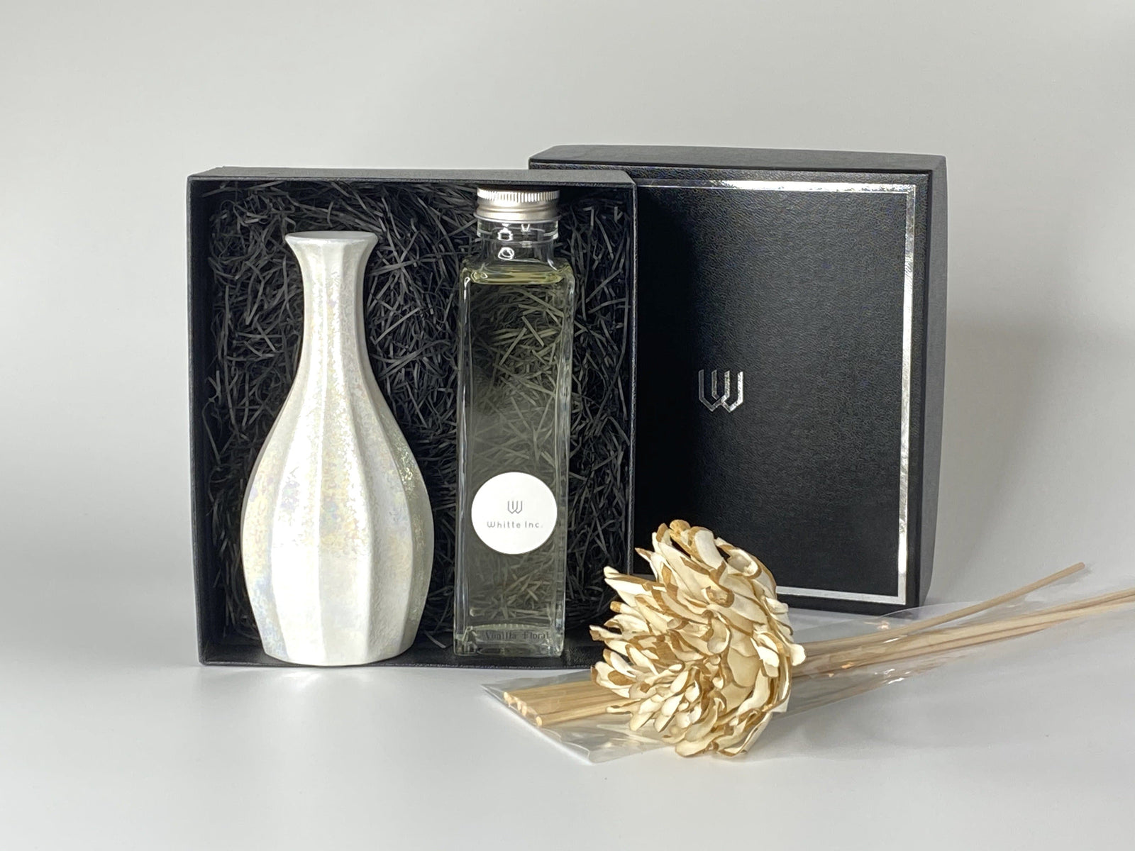 Room Fragrance | Diffuser 一輪挿しディフューザー | Whitte Official